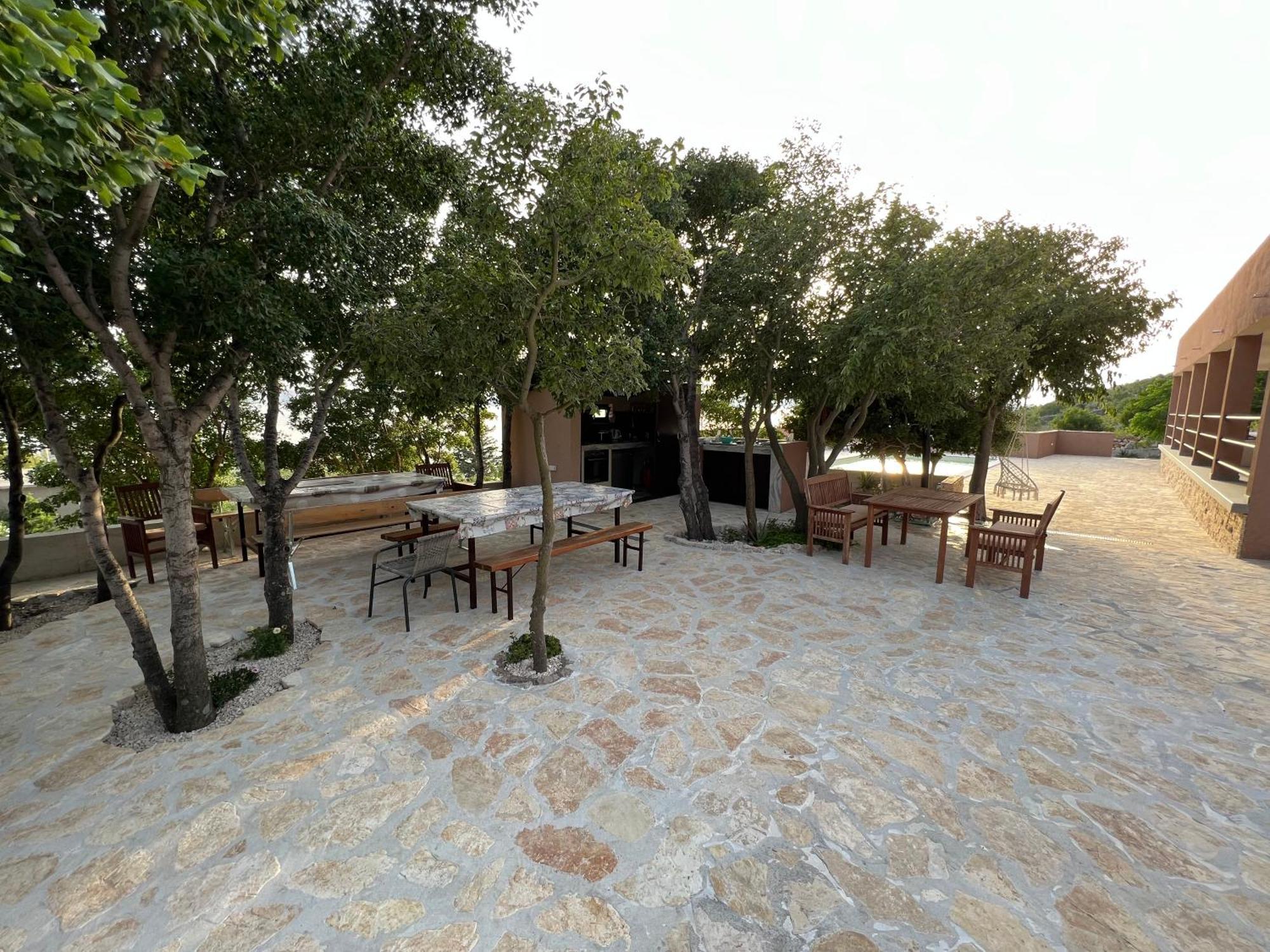 Ella Lukovo Šugarje Exterior foto